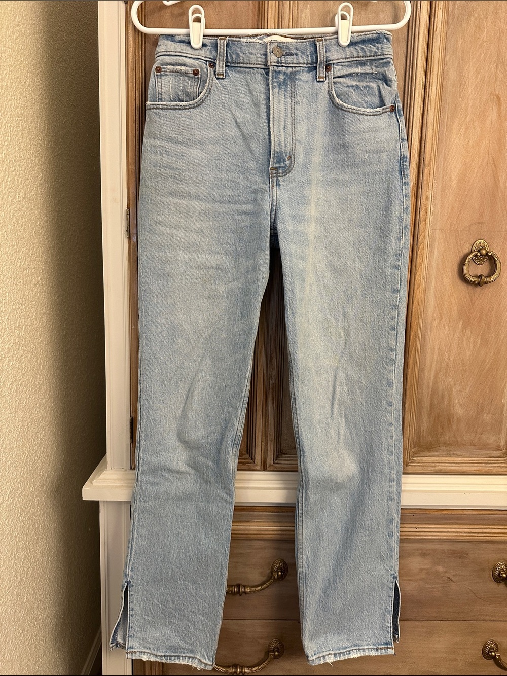 Abercrombie 90’s Straight Leg Jeans - Ultra High Rise